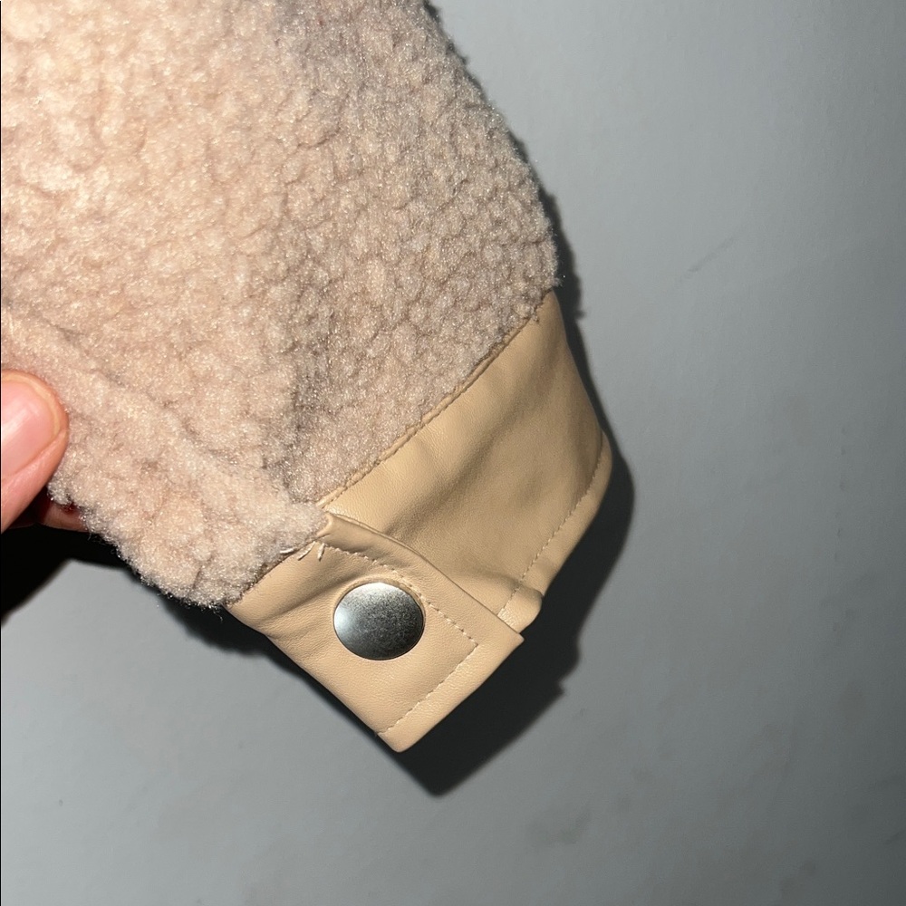 Fourth & Reckless Women's Tan Teddy Jacket.   CAJA. # 3 - Picture 5 of 10